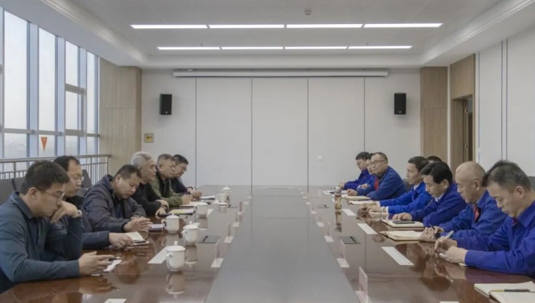 明泉集团董事局副主席孙志田一行到 刘化化工公司调查互换